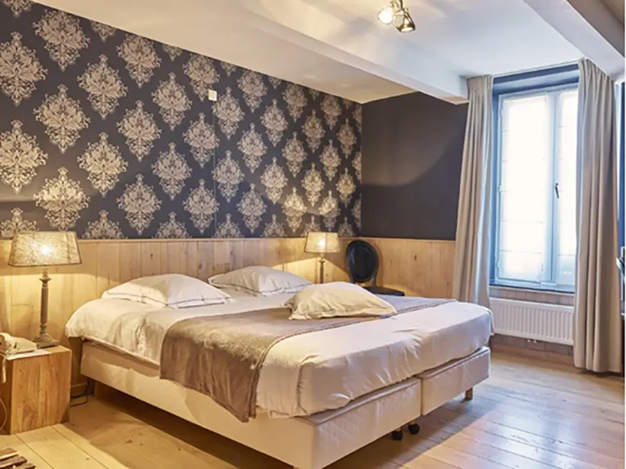 Chambre Esprit Alberty à l'Hôtel Le Beau Séjour — décoration raffinée en Ardenne